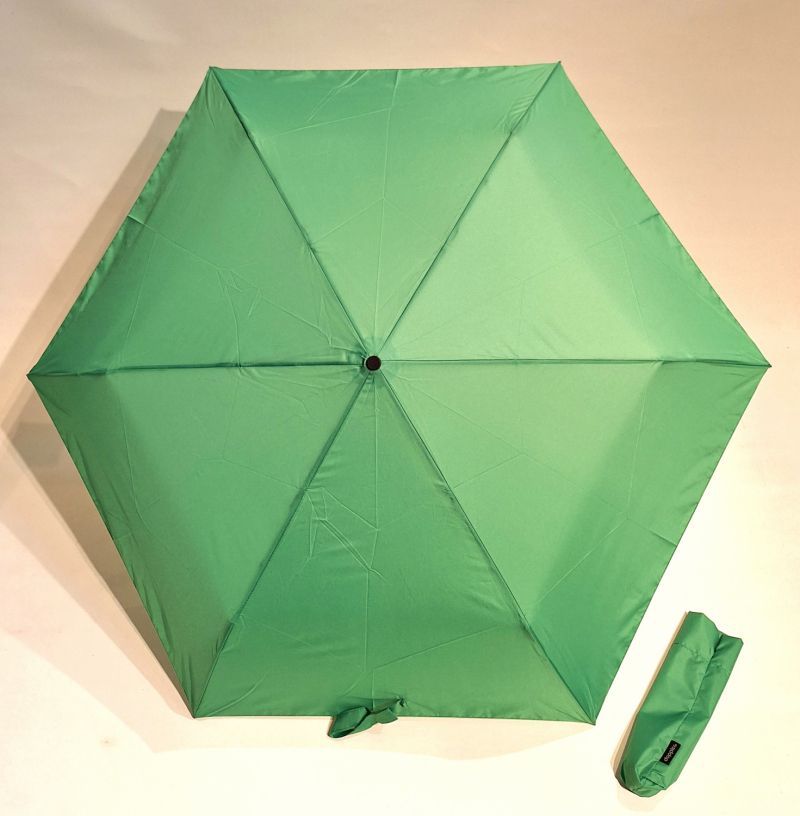 Parapluie Zero Magic pliant Plume open close uni vert Doppler - Ultra léger 175g & solide  