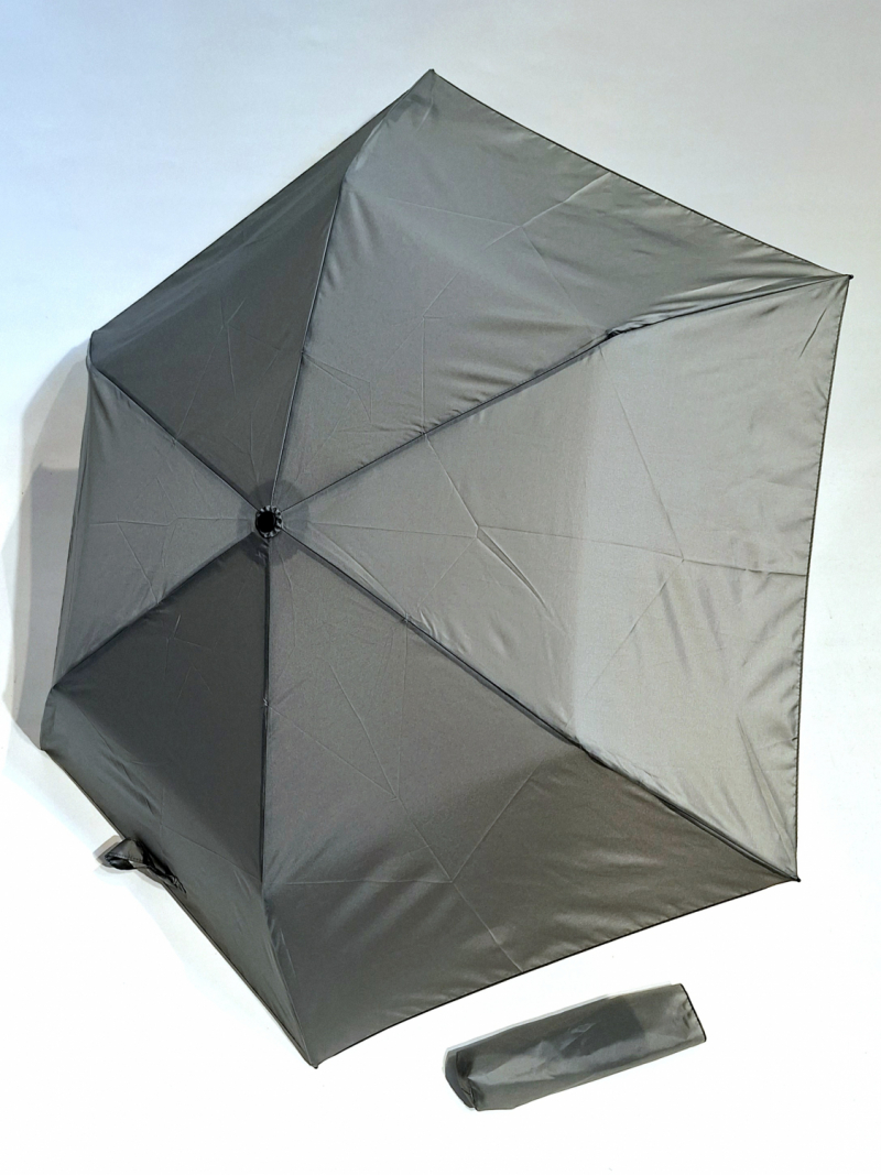 Parapluie pliant ultra léger 100g PLUME fin uni gris manuel - Top sac à main & Pas cher - Neyrat