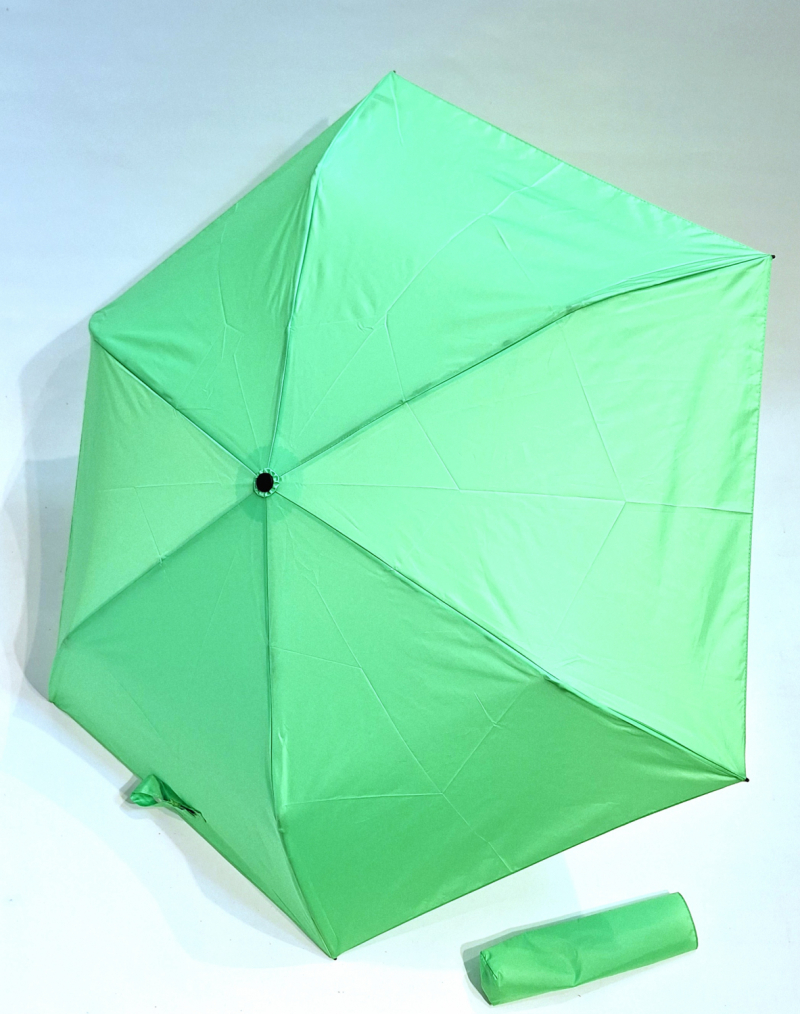 Parapluie mini pliant ultra léger 100g PLUME fin uni vert anis manuel - Top sac à main & Pas cher - Neyrat