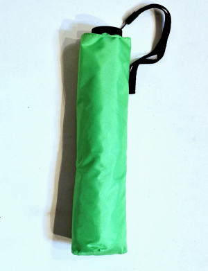 Parapluie mini pliant ultra léger 100g PLUME fin uni vert anis manuel - Top sac à main & Pas cher - Neyrat