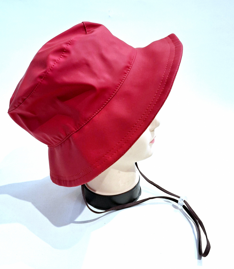 Chapeau de pluie tissu mâte uni rouge Collection Telia - cordon réglable - Français - T 57