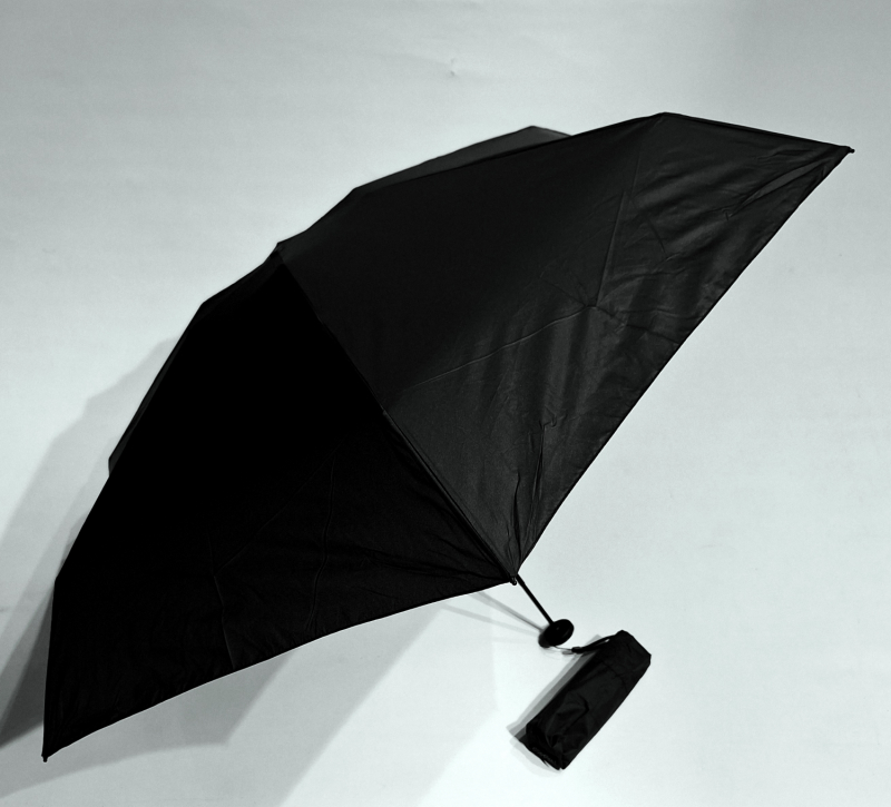 Parapluie PETIT LEGER pliant uni manuel PURE NOIR - Micro rond 16 cm & Pas cher